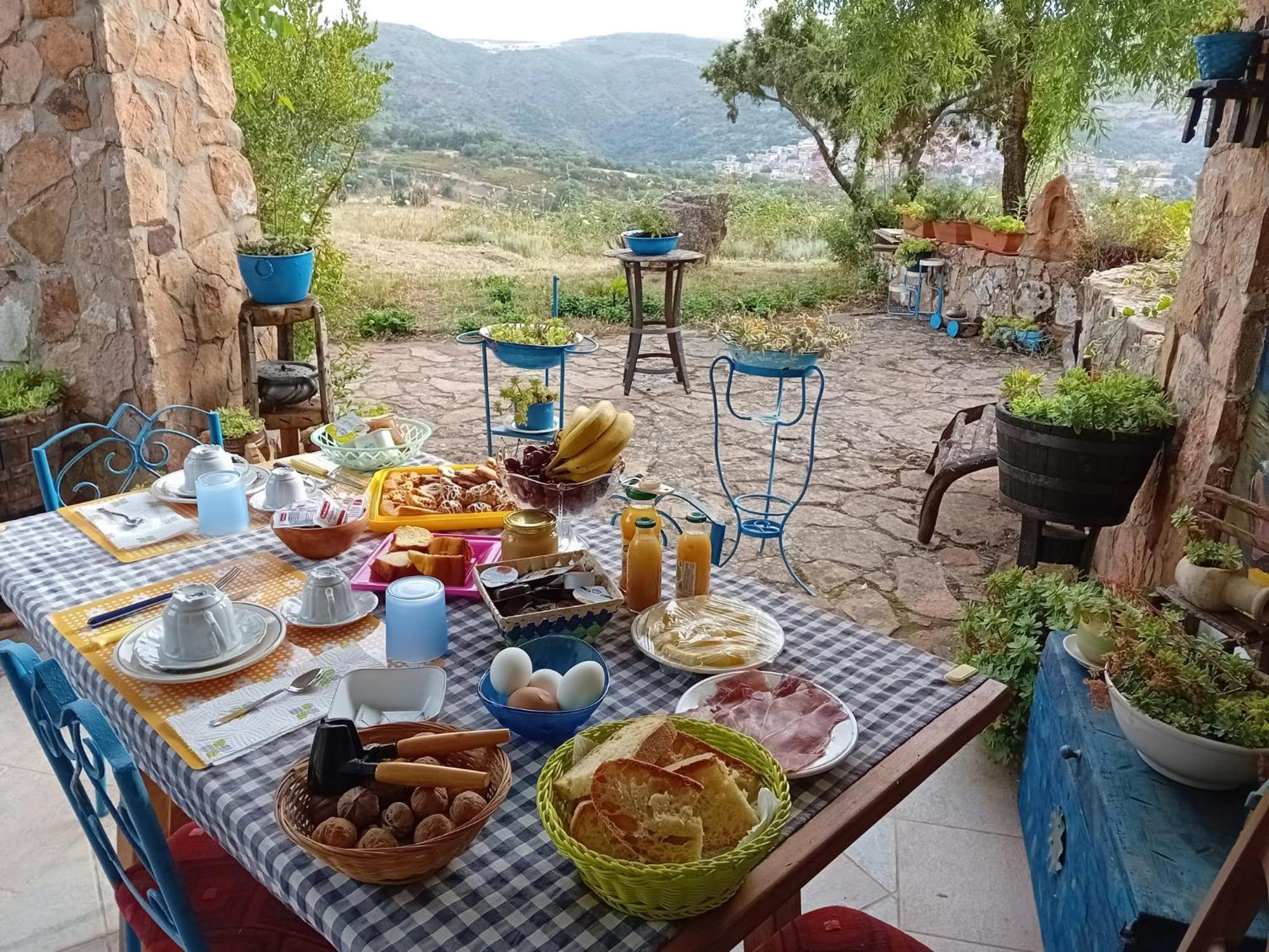 לינה וארוחת בוקר Seùlo Lugori מראה חיצוני תמונה